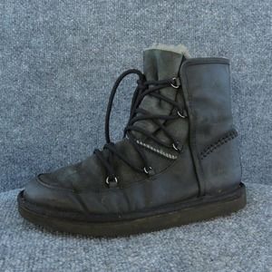 UGG Women Bootie Black Leather Lace Up Size 7 Medium